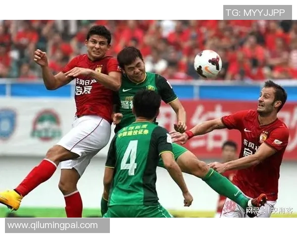 日本中超联赛精彩对决上海队迎战广州队争夺胜利