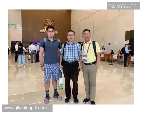 杜克大学与密歇根大学精彩对决比赛录像回顾与分析