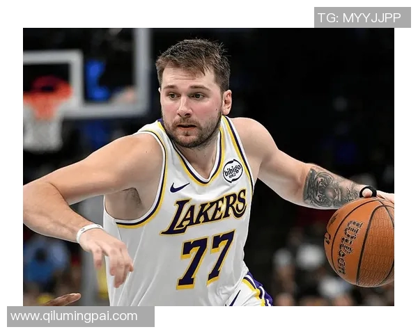 东契奇狂砍73分刷新现役得分纪录独行侠力克太阳终结11连胜 东契奇狂砍73分刷新现役得分纪录独行侠力克太阳终结11连胜