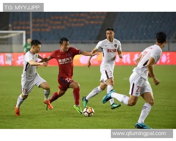 中超精彩对决权健迎战建业双方全力争胜展现足球魅力与激情